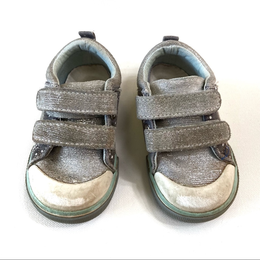 SEE KAI RUN GIRLS SILVER VELCRO SNEAKERS